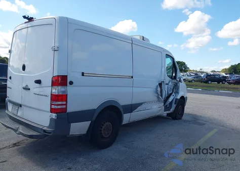 2015 Mercedes-Benz Sprinter 2500 Normal Roof z USA, uszkodzony, nr VIN WD3PE7CC5FP123611